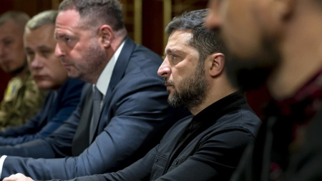 Politico: Коварният враг на Украйна - собственото ѝ ръководство